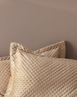 Luxurious Velvet Double Bedspread - Earth Tone Comfort & Style