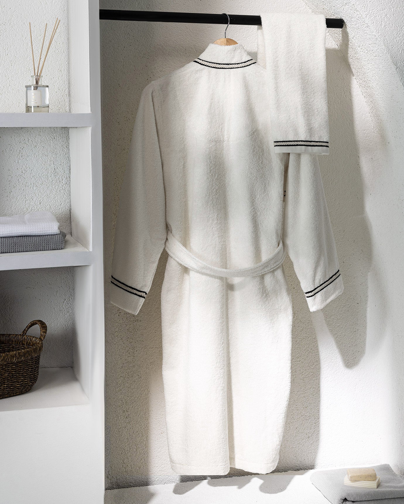 Unisex 100% Cotton Luxury Bathrobe - Soft Absorbent Terry Robe - Ecru & Black