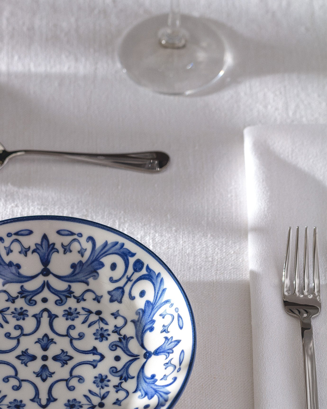 New Bone China Dining Plate - Reve Bleu Serenity Blue & White