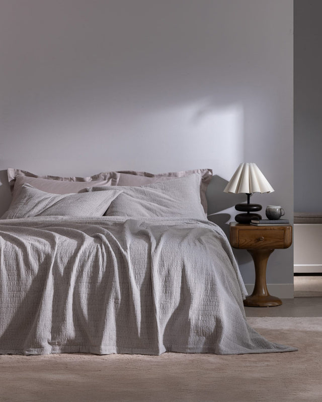Feolette Full/Queen Bedspread - Quilted Bed Cover