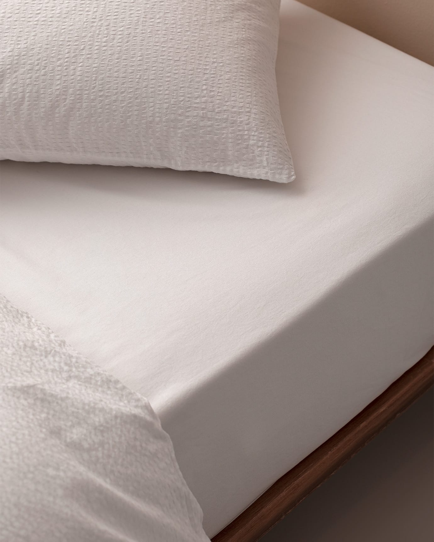 Linda King Size Washed Seersucker Duvet Cover Set