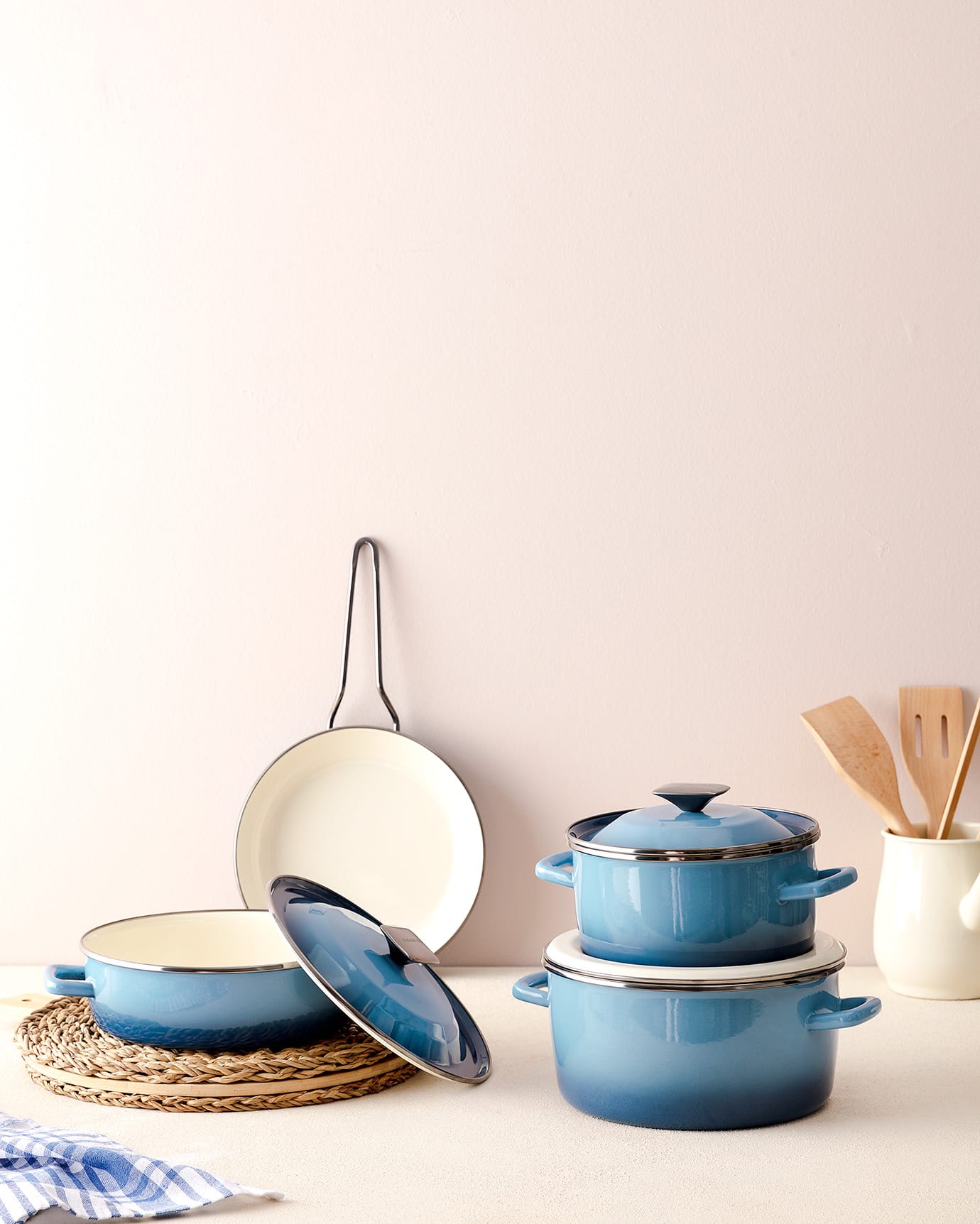 20 cm Blue Deep Saucepan with Lid - Everyday Non-Stick Cookware