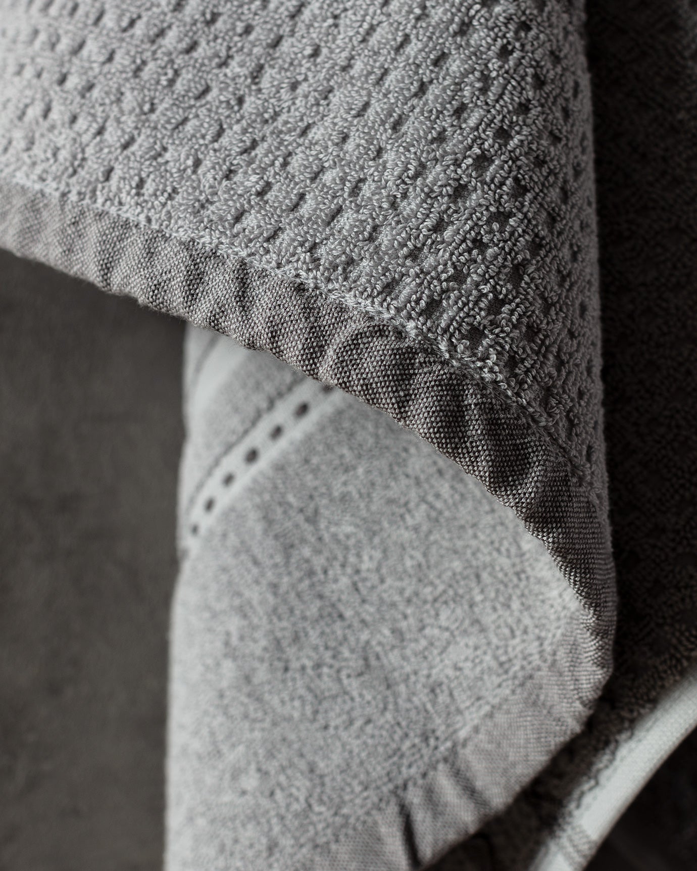 Alissa 100% Cotton Bath Towel - Soft, Absorbent & Plush