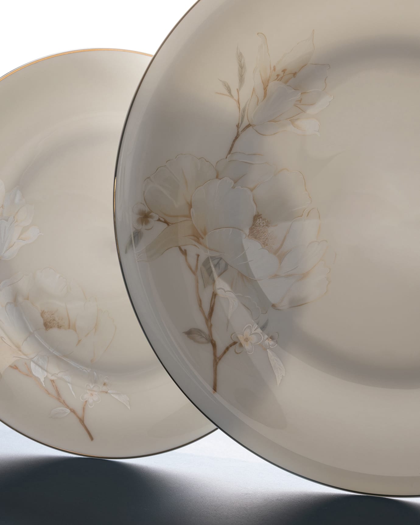 Fine Bone Porcelain 6-Person Dinnerware Set - Elegant & Durable