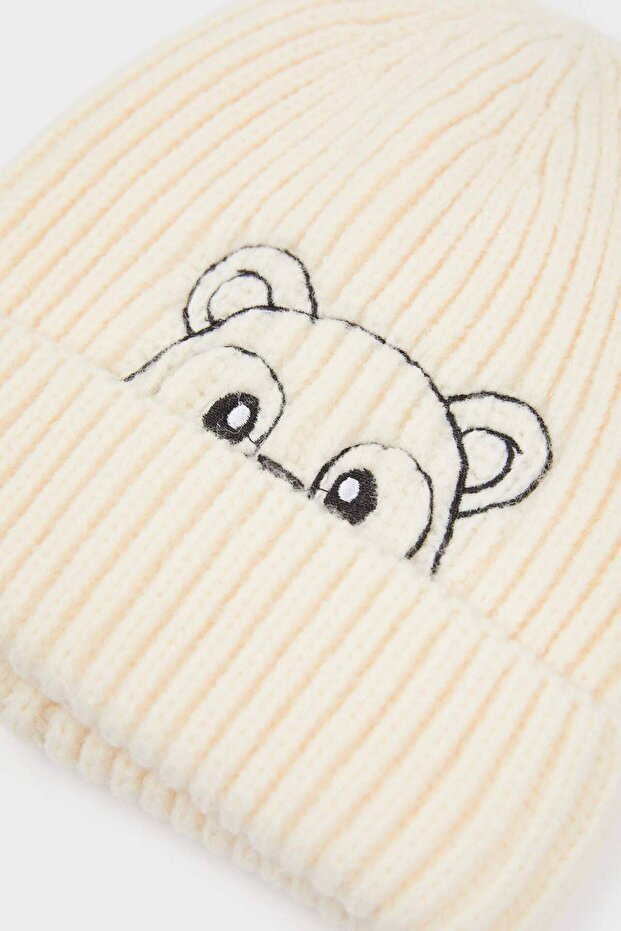 Baby Boy Peeking Bear Embroidered Knitted Beanie - TryAladdin