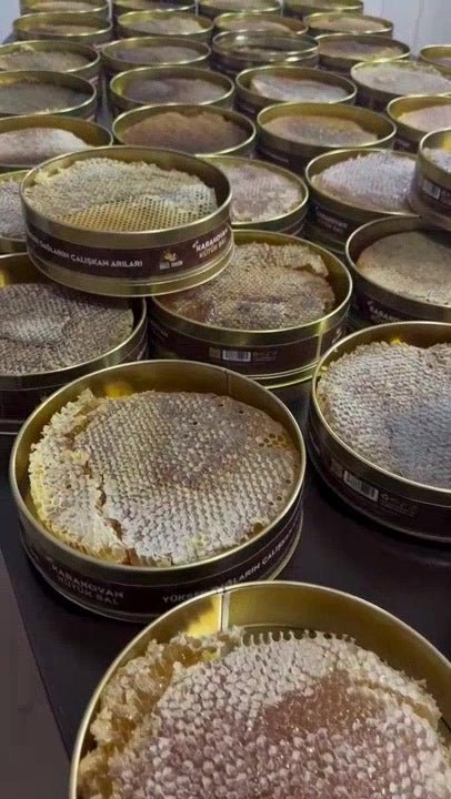 Balci Tahsin Premium Artisanal Karakovan Black Hive Honey - 1 Kg - TryAladdin