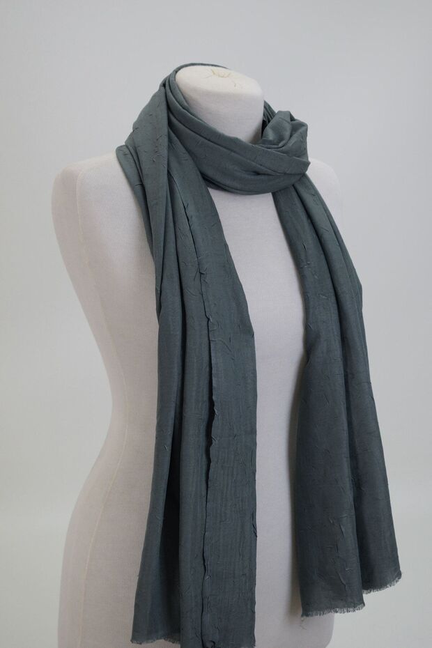 Bamboo Crinkle Shawl - Iron - Free & All - Season Comfort - TryAladdin