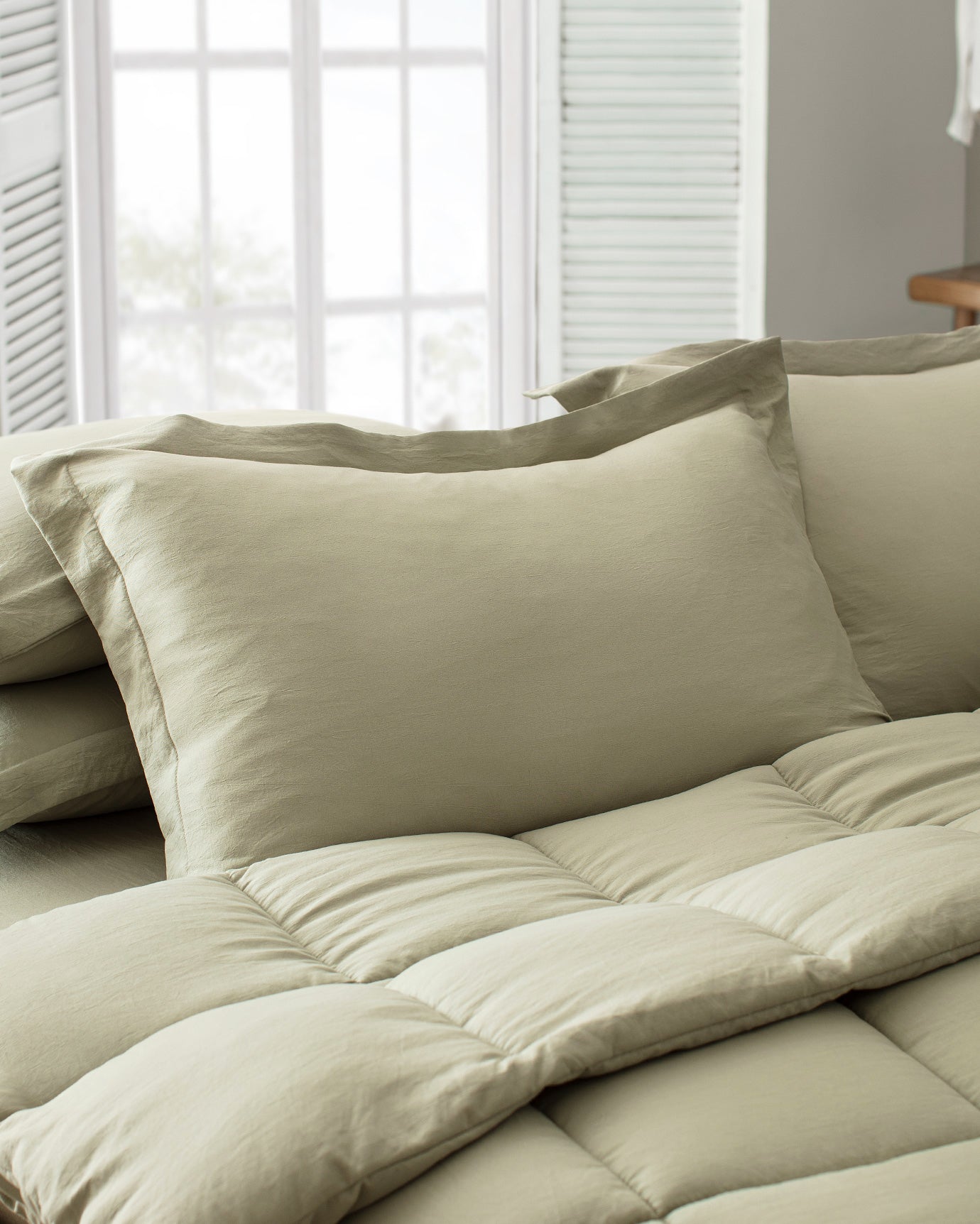 Mona Twin Bedding Set