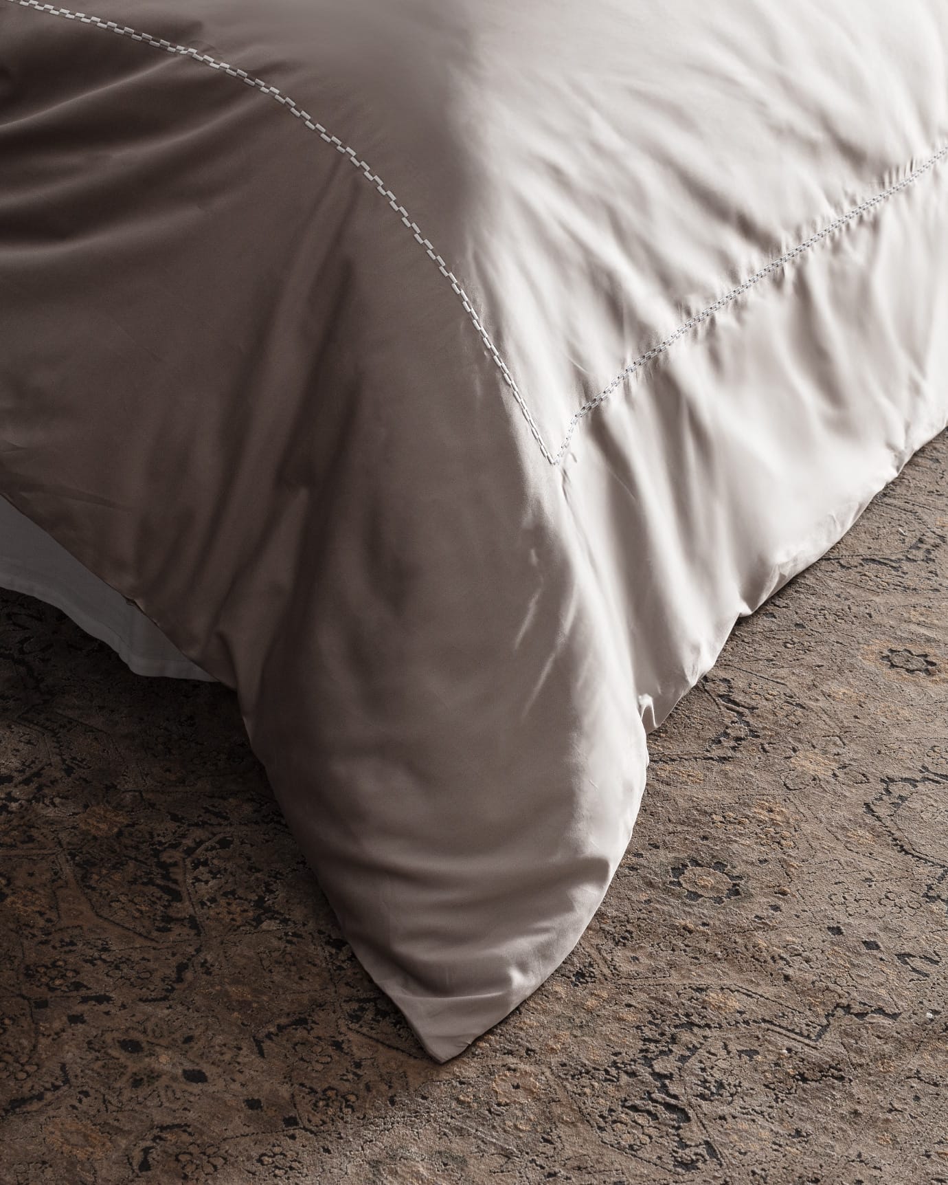 100% Cotton Sateen King Size Duvet Cover Set - Embroidered Design