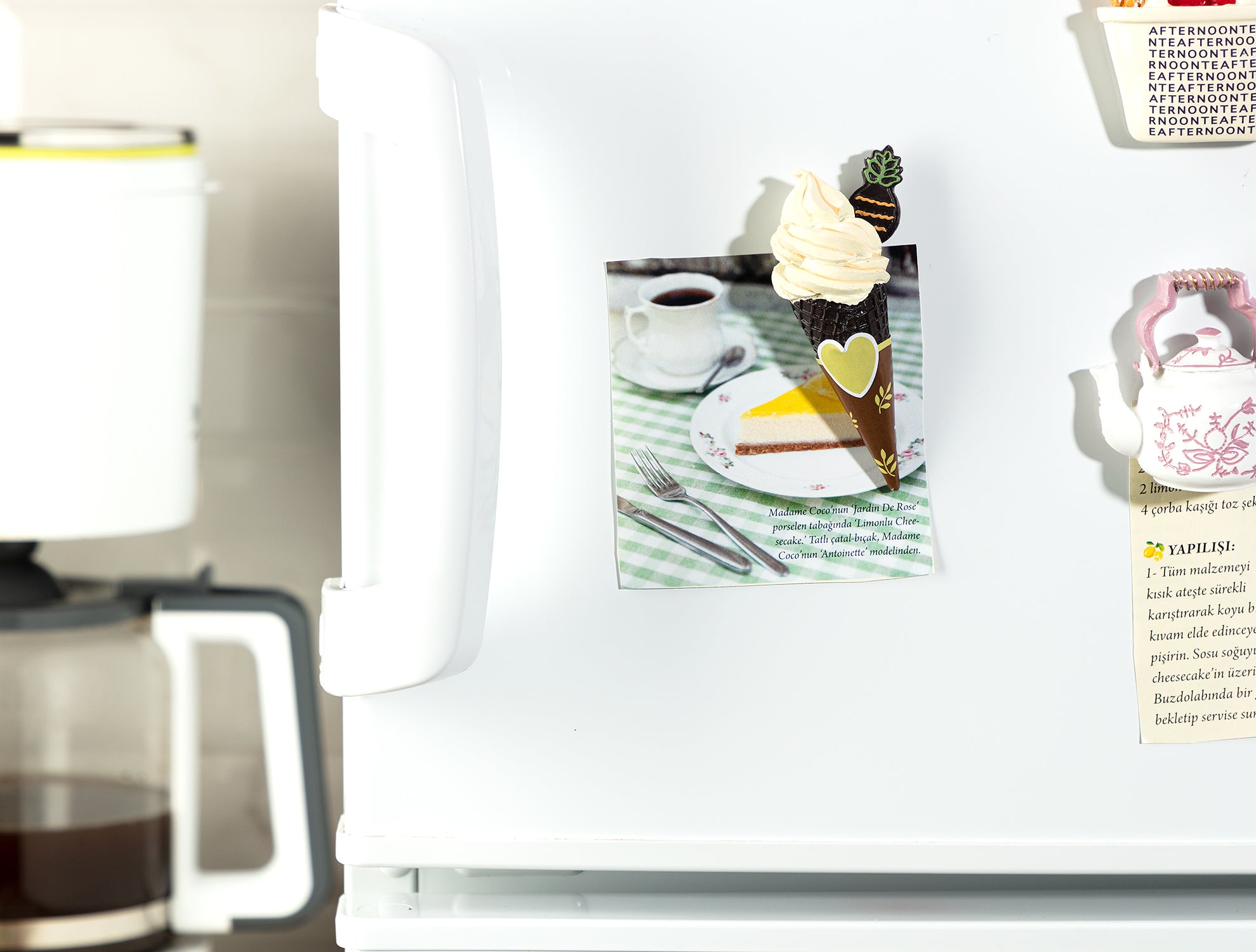 Polyresin Ice Cream Magnet - Playful Sweet Treat Refrigerator Art