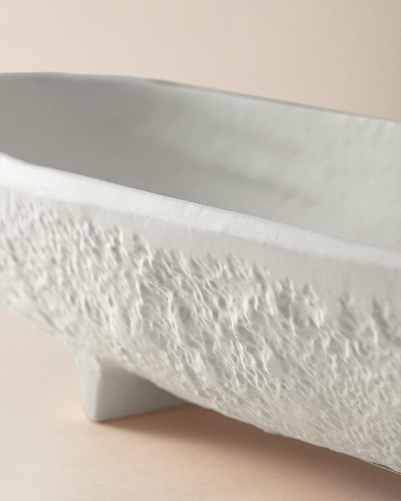 Durable Aluminum Soup Bowl - Sleek & Versatile Kitchenware