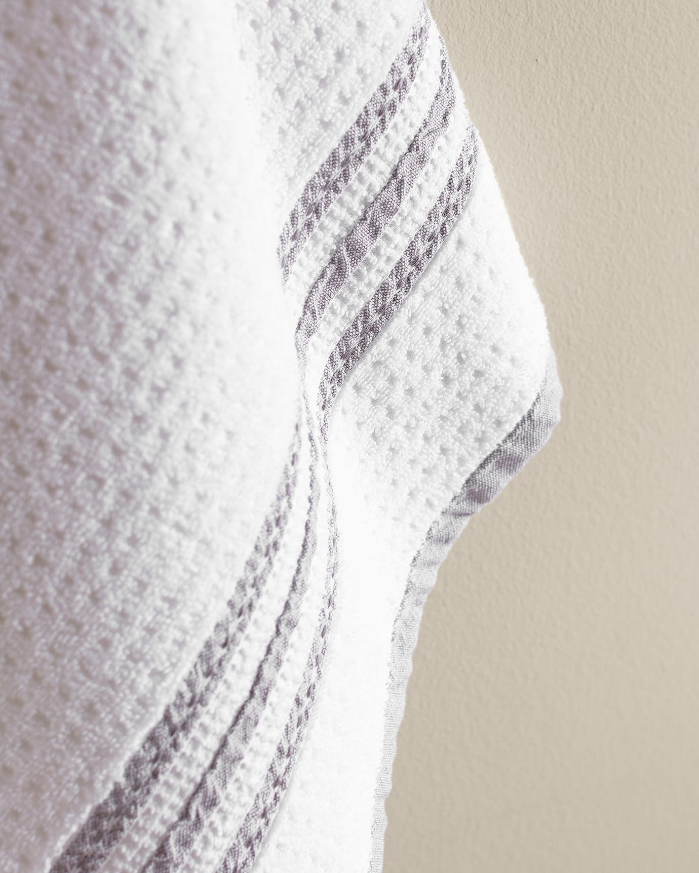 Alissa 100% Cotton Face Towel - Soft & Absorbent Hand Towel