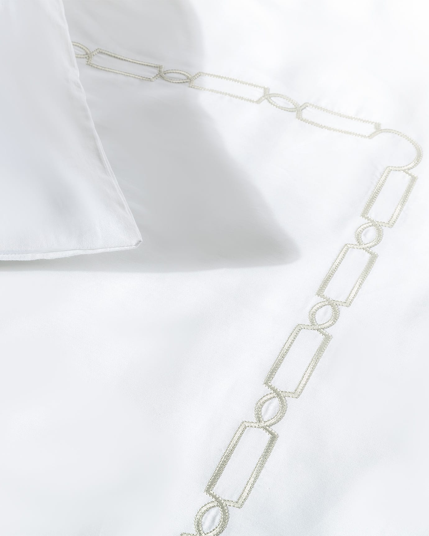 Luxe King Size Geborduurde Satijnen Dekbedovertrekset