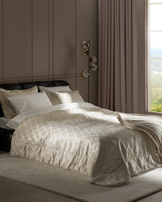 Mougins 8-Piece Home Essentials Collection