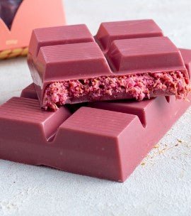 Beirut Chocoalte: Ruby Chocolate with Crispy Kadayif and Red Berry Filling