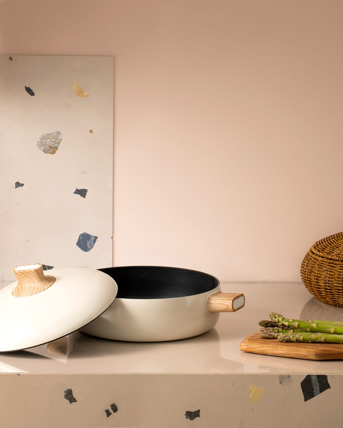 28 cm White Cooking Pot - Durable Everyday Kitchen Cookware