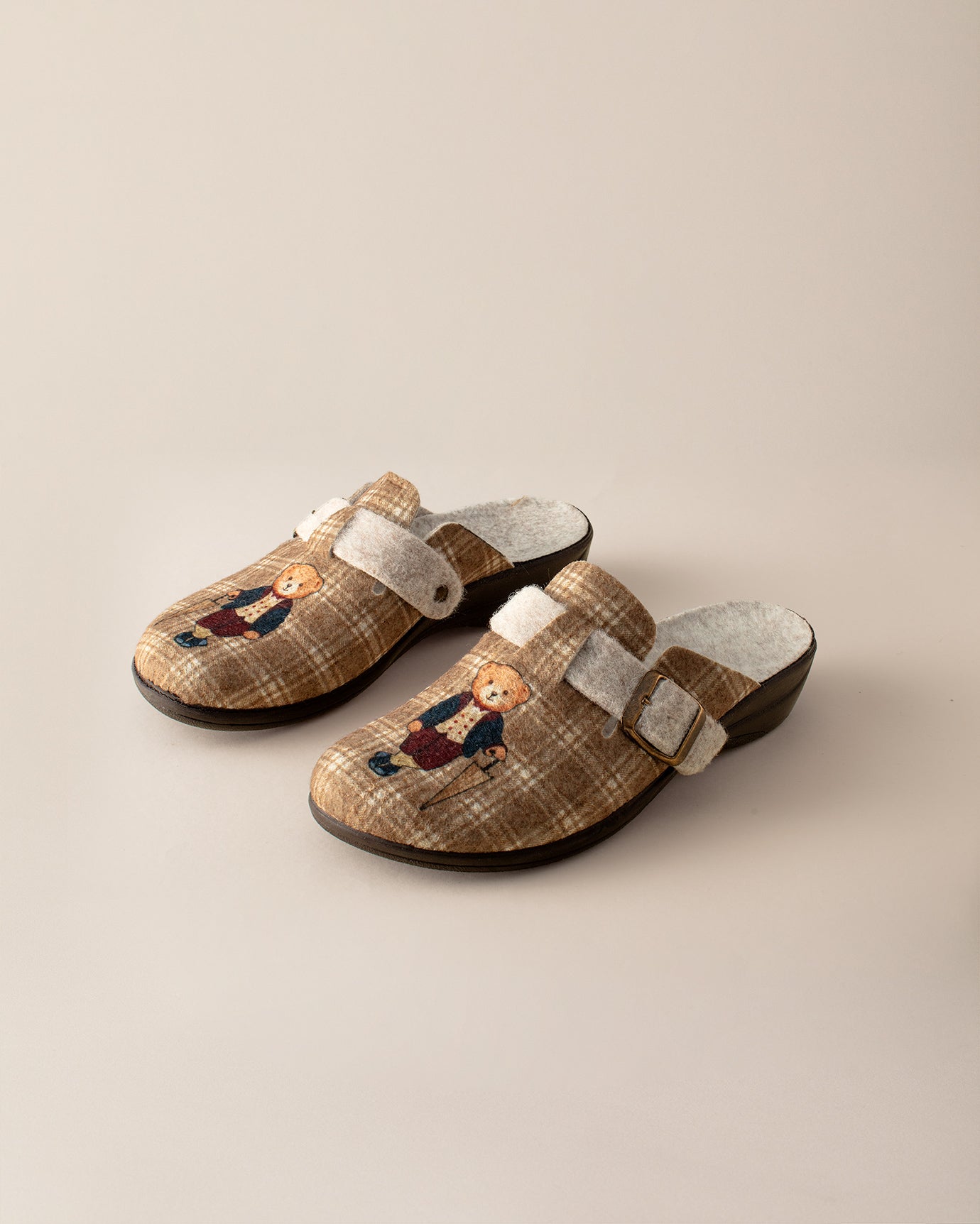 Dámské hnědé pantofle Comfort Thizay