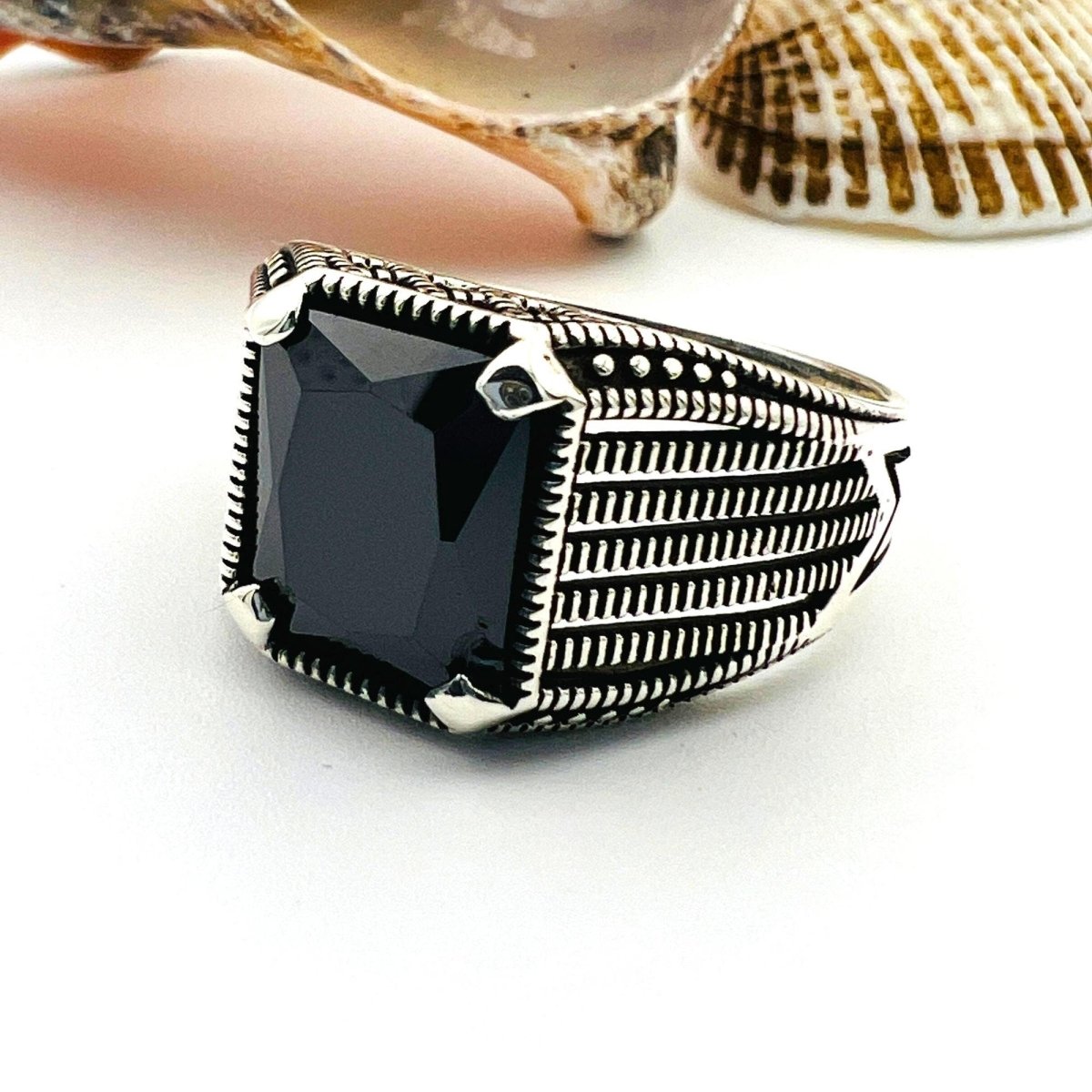 Black Onyx Men's Ring - TryAladdin