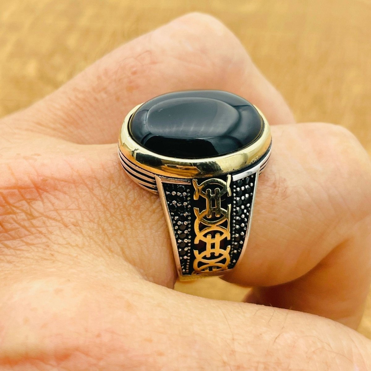 Black Onyx Signet Silver Ring - TryAladdin