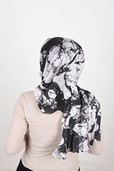 Black & White Patterned Lycra Pleated Ready Shawl - TryAladdin