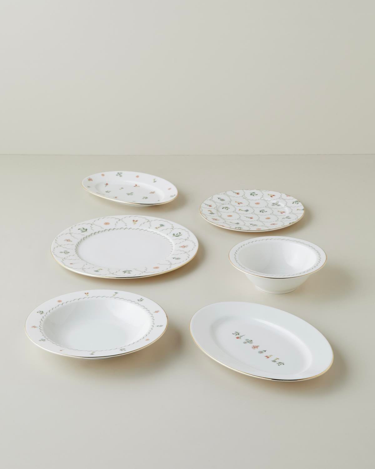 Premium Porcelain Dinnerware Set   27 Piece Gold Accent