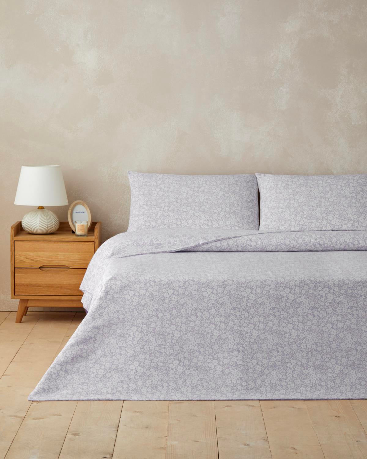 Professional Grade Easy Iron Double Duvet Cover Set Lilac
