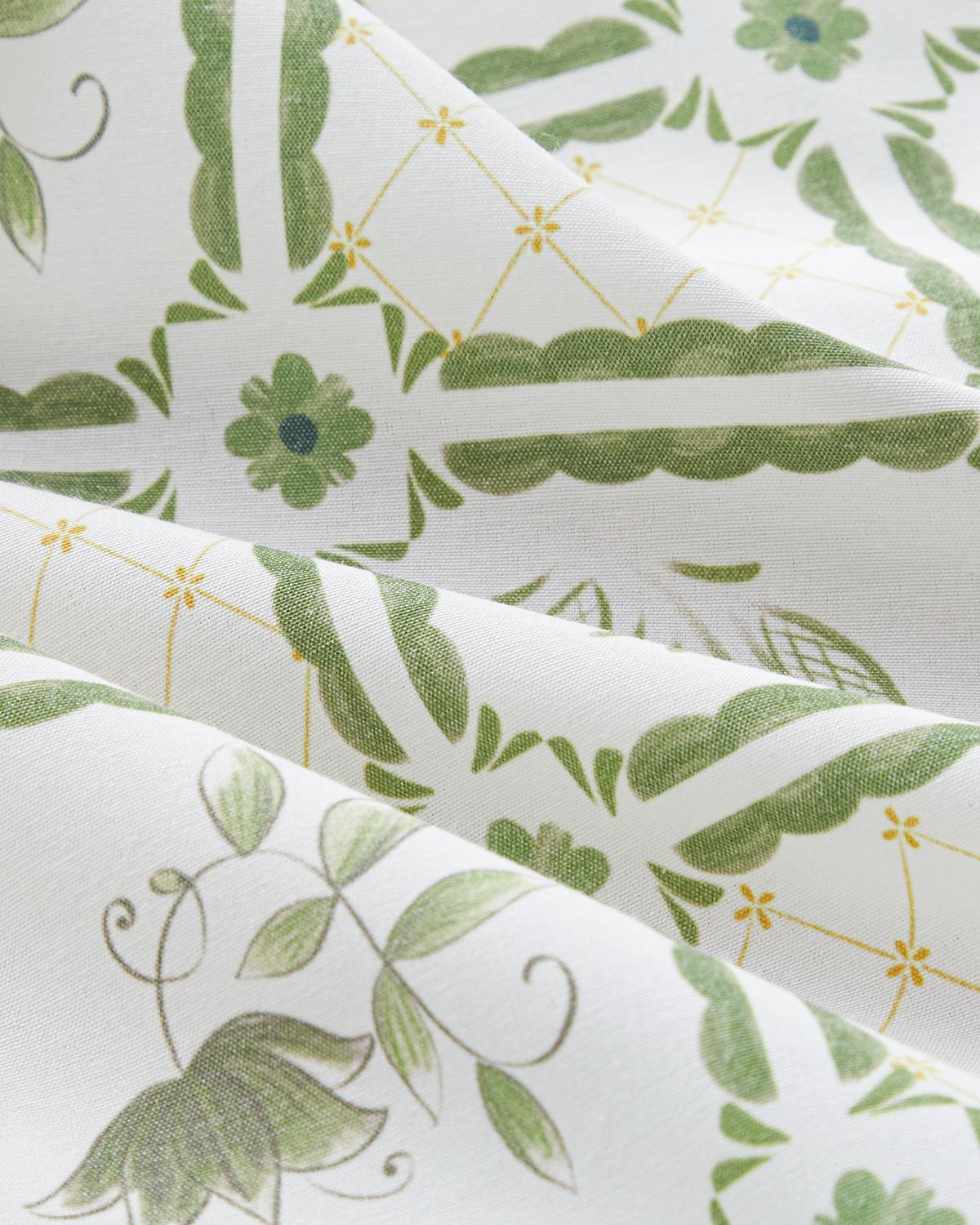 Premium Cotton Polyester Botanical Garden Tablecloth White Green