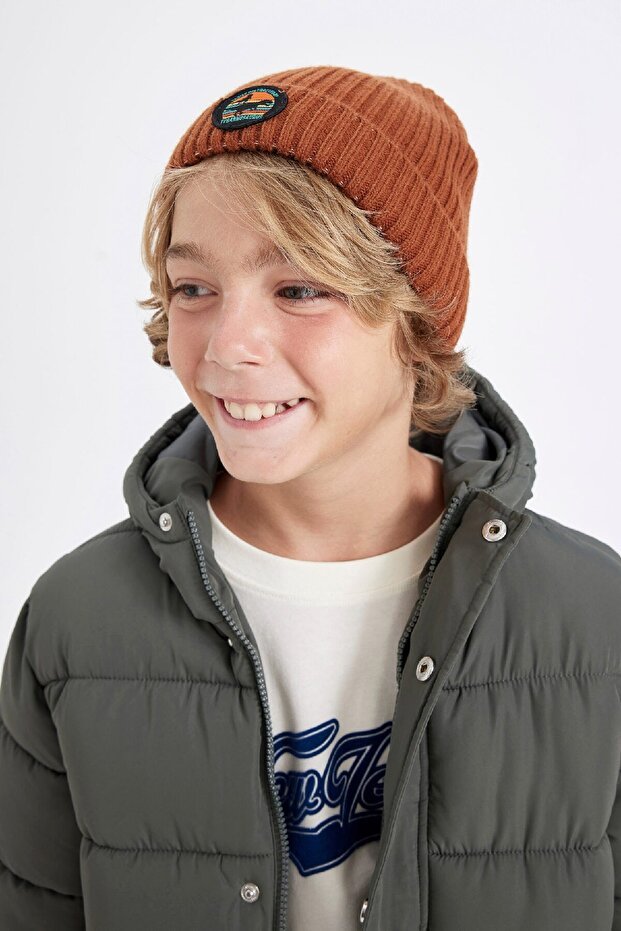 Boy's Ribbed Knitted Beanie - Standard Size with Patch - TryAladdin