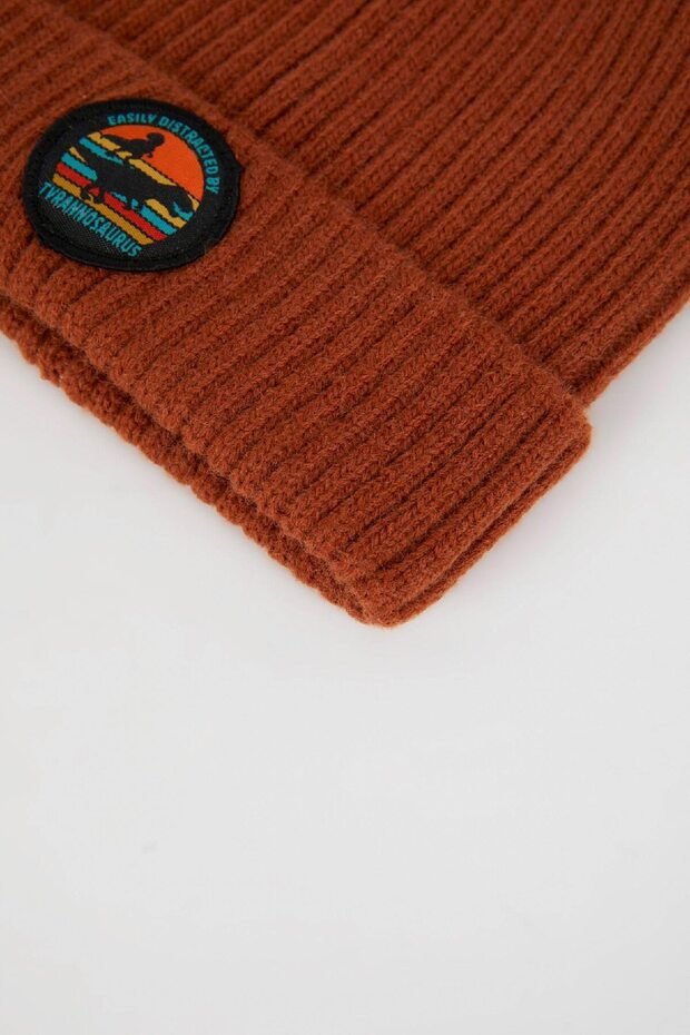 Boy's Ribbed Knitted Beanie - Standard Size with Patch - TryAladdin