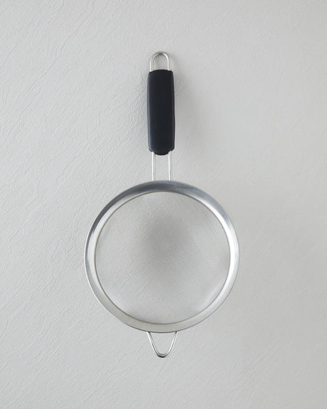 Professional Grade Stainless Steel Fine Mesh Strainer 18cm Black