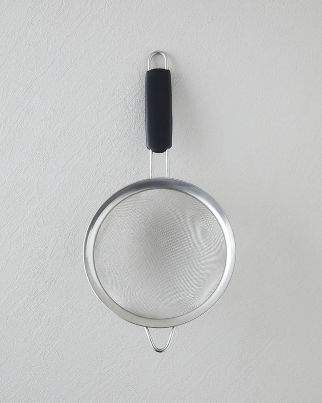 Professional Grade Stainless Steel Fine Mesh Strainer 18cm Black