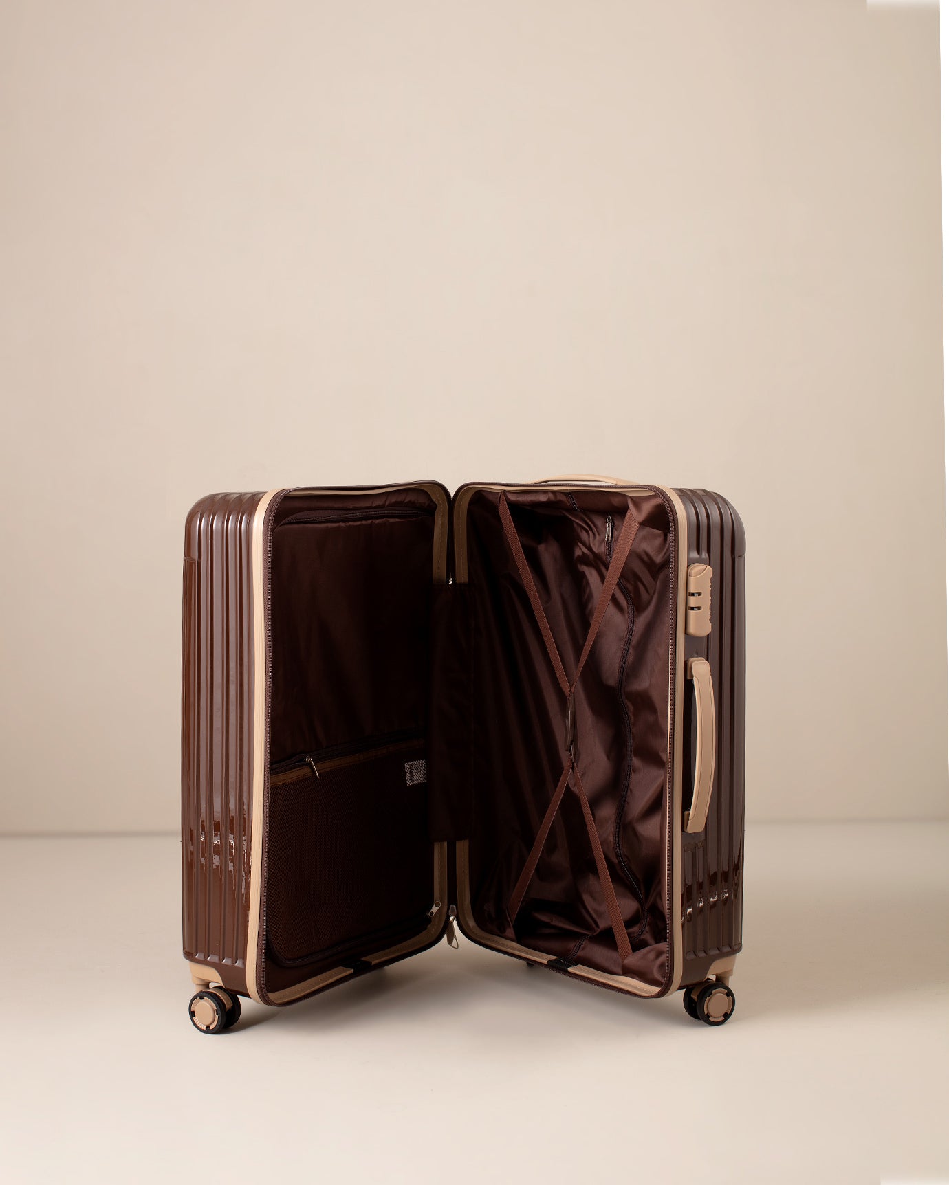 Polycarbonate Medium-Sized Suitcase - Durable Travel Companion