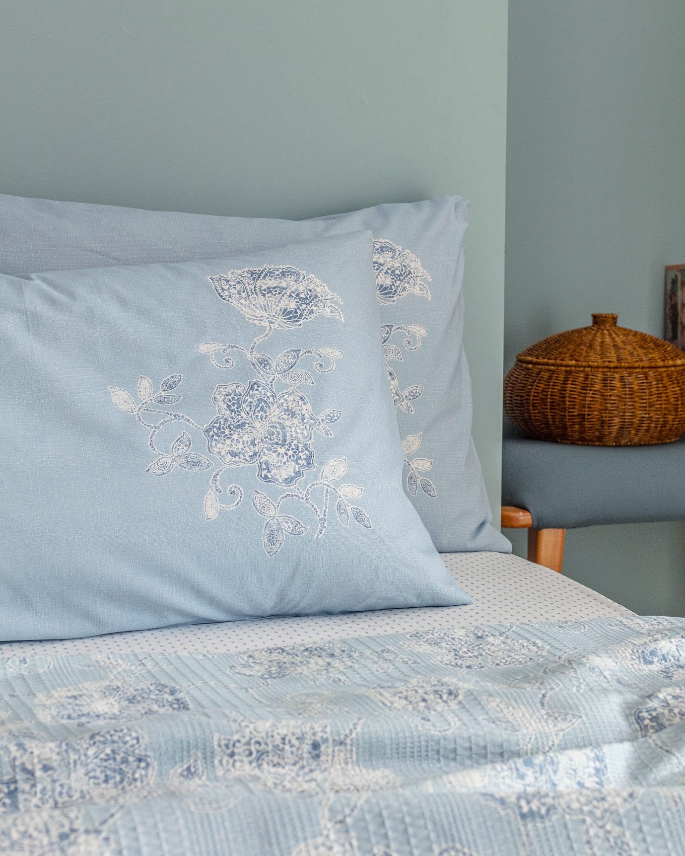 Berne Twin Size Printed Cotton Pique Bedding Set