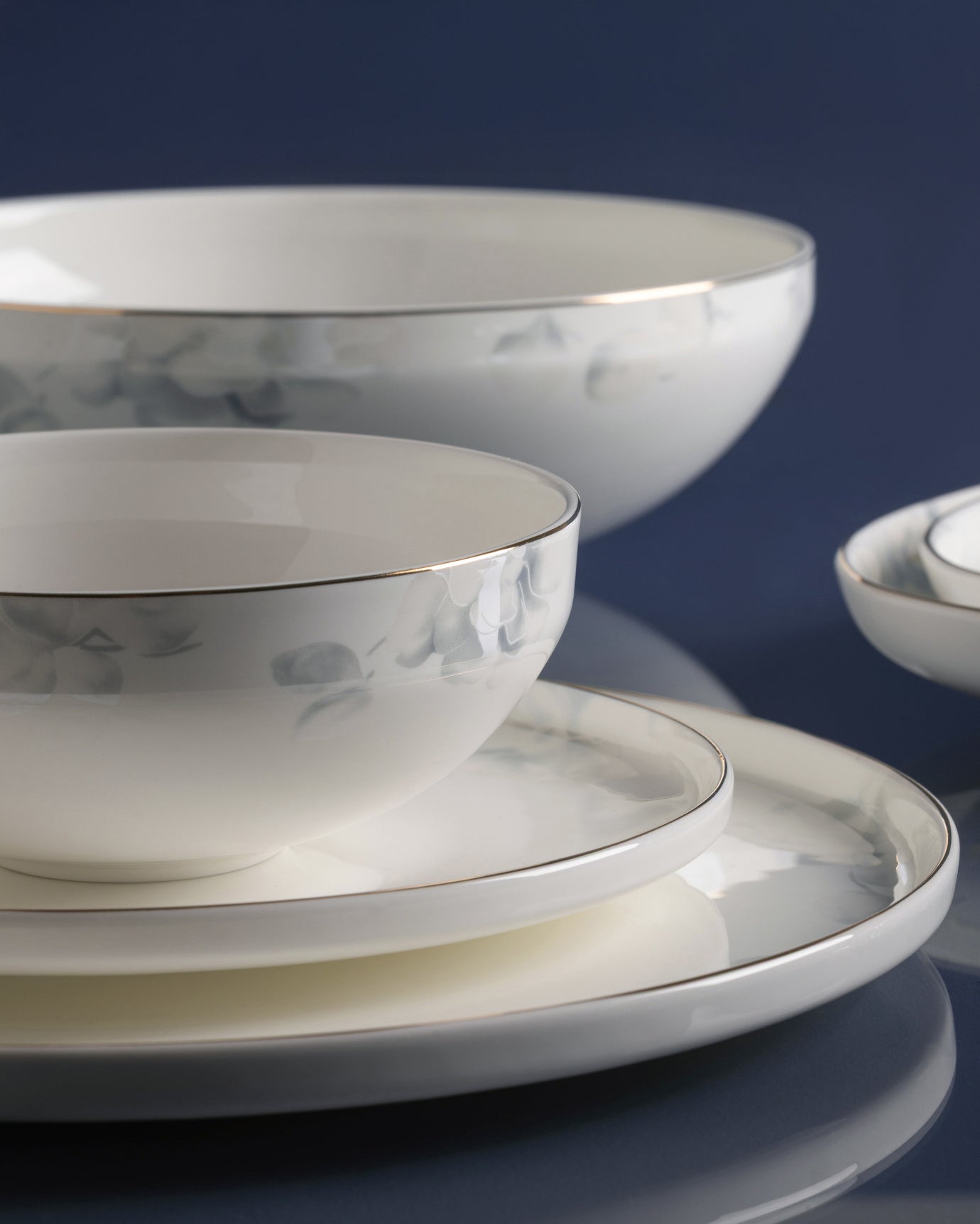 Fine Bone Porcelain 6-Person Dinner Set - White & Light Blue