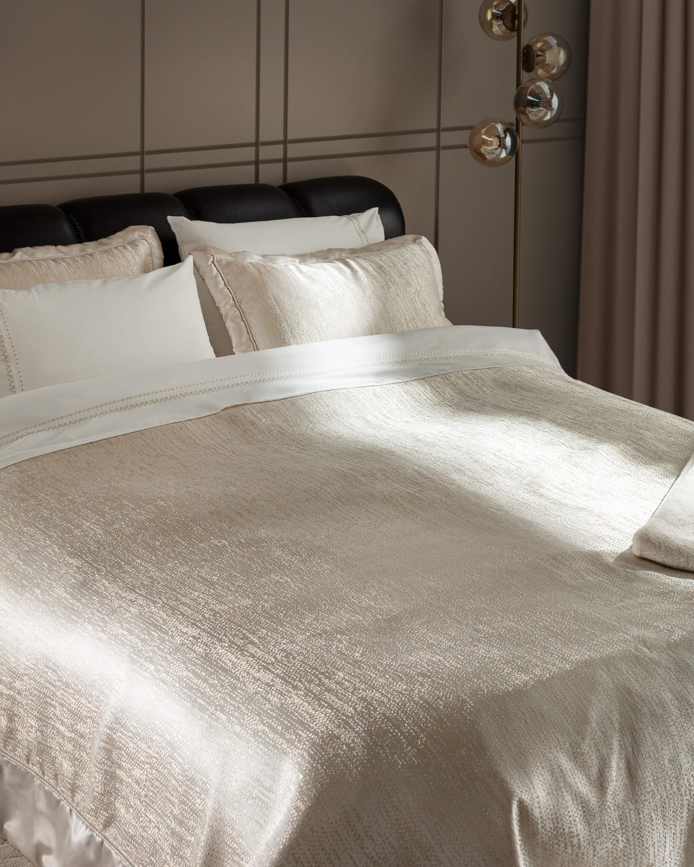 Gold 8-Piece Luxury Bedding Ensemble - Queen Size