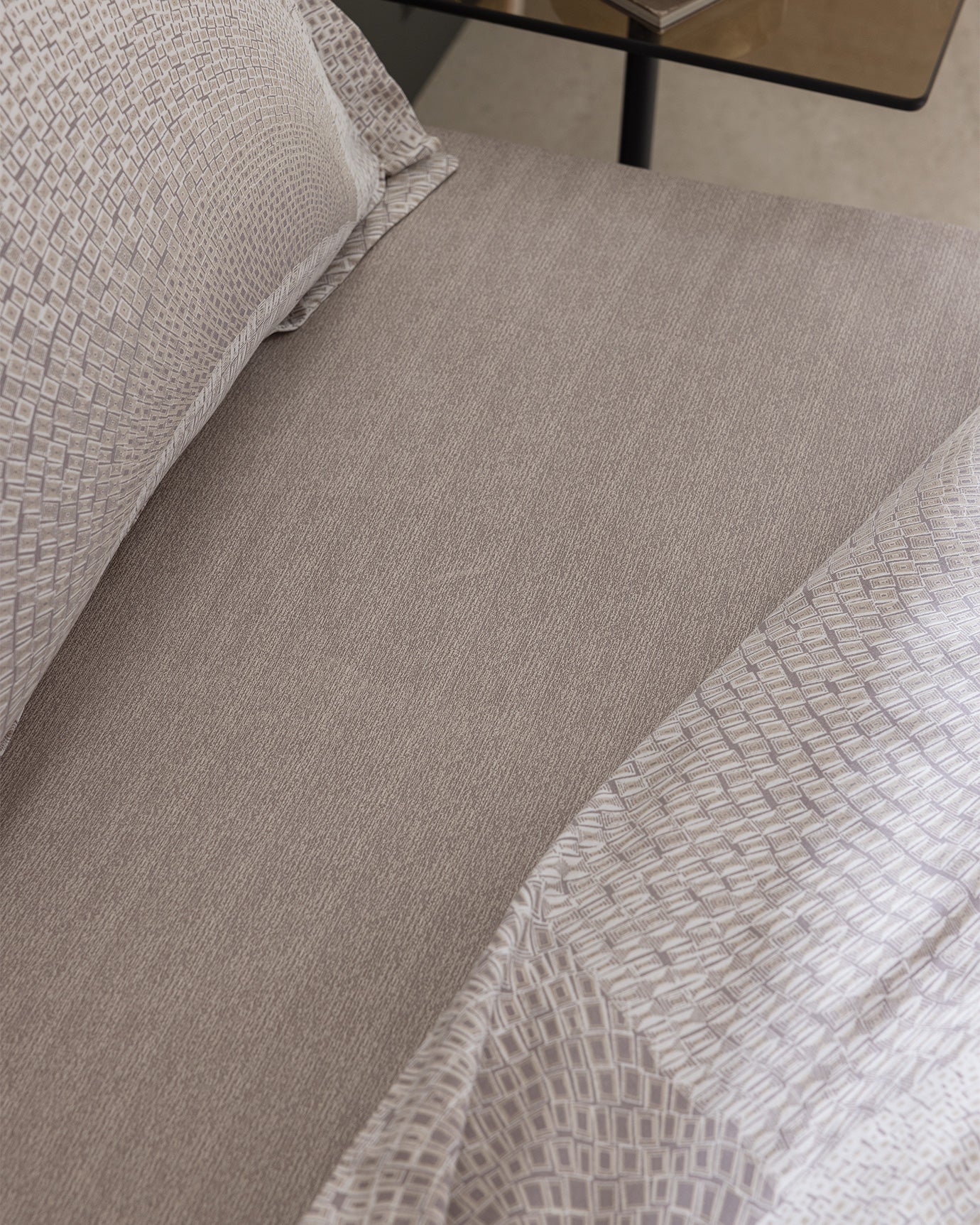 100% Cotton Sateen Single Duvet Cover Set - Soft Printed Design