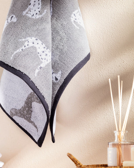 Dalmatian Pattern Yarn Dyed Face Towel | Soft Absorbent Hand Towel