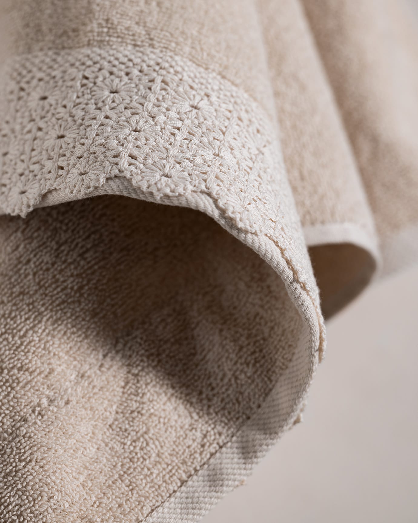 Premium 100% Cotton Face Towel - Ultra Absorbent & Gentle