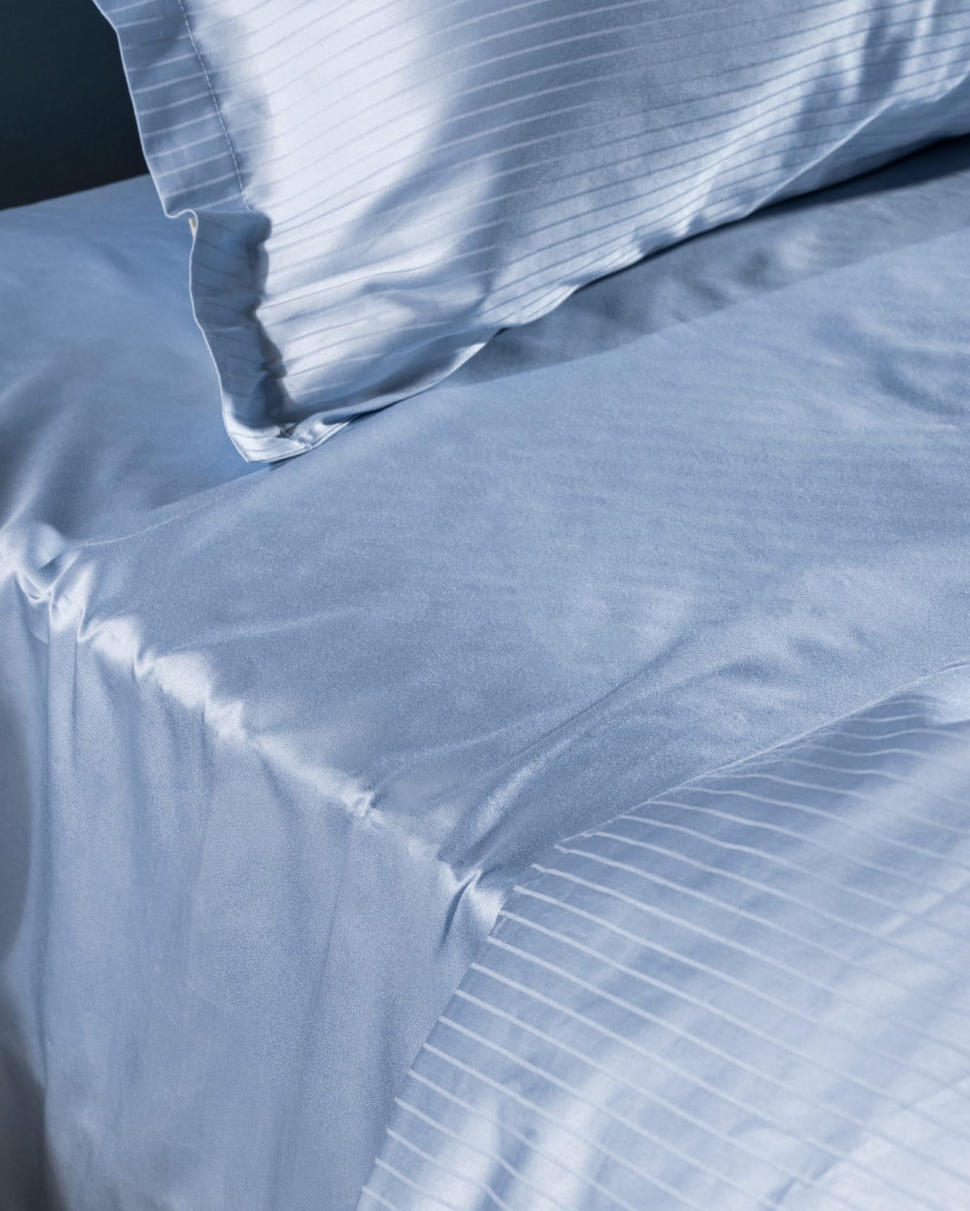 100% Cotton Sateen Double Duvet Cover Set - Striped, 300 TC