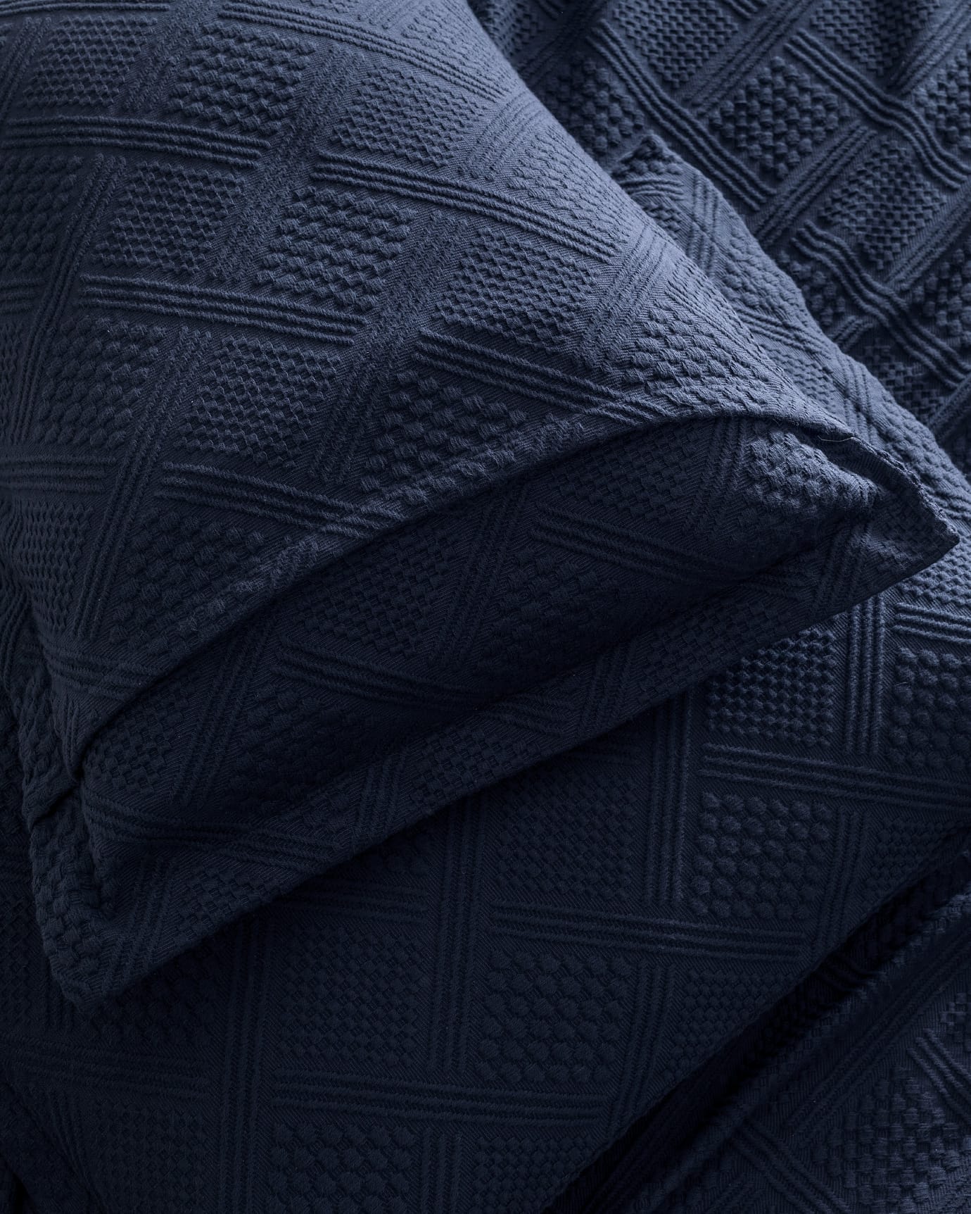 Triangle Pattern Double Bedspread - Geometric Bed Cover