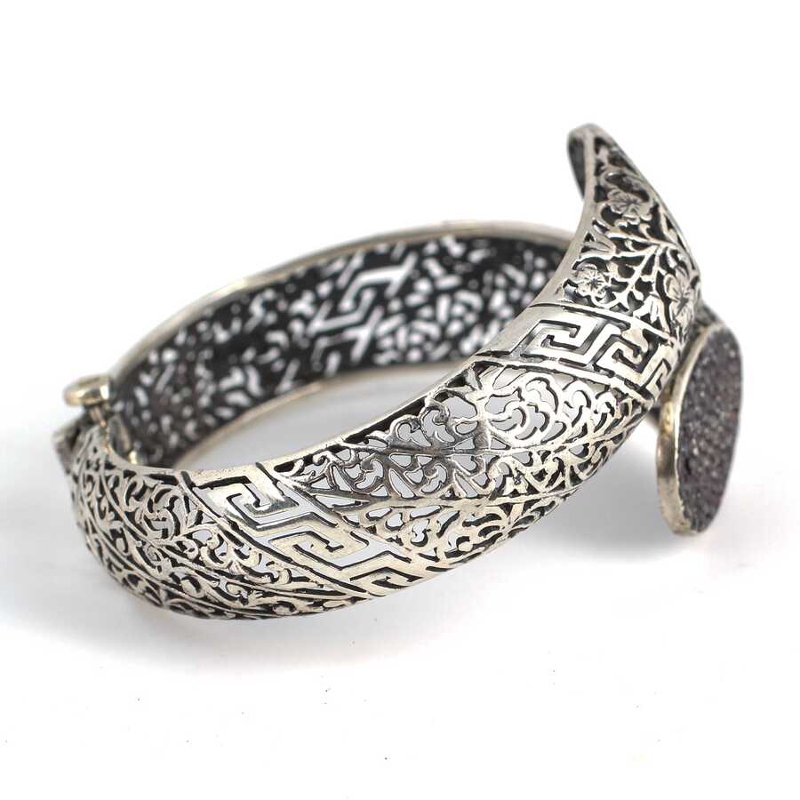 925 Sterling Silver Openwork Bracelet with Black Zircon