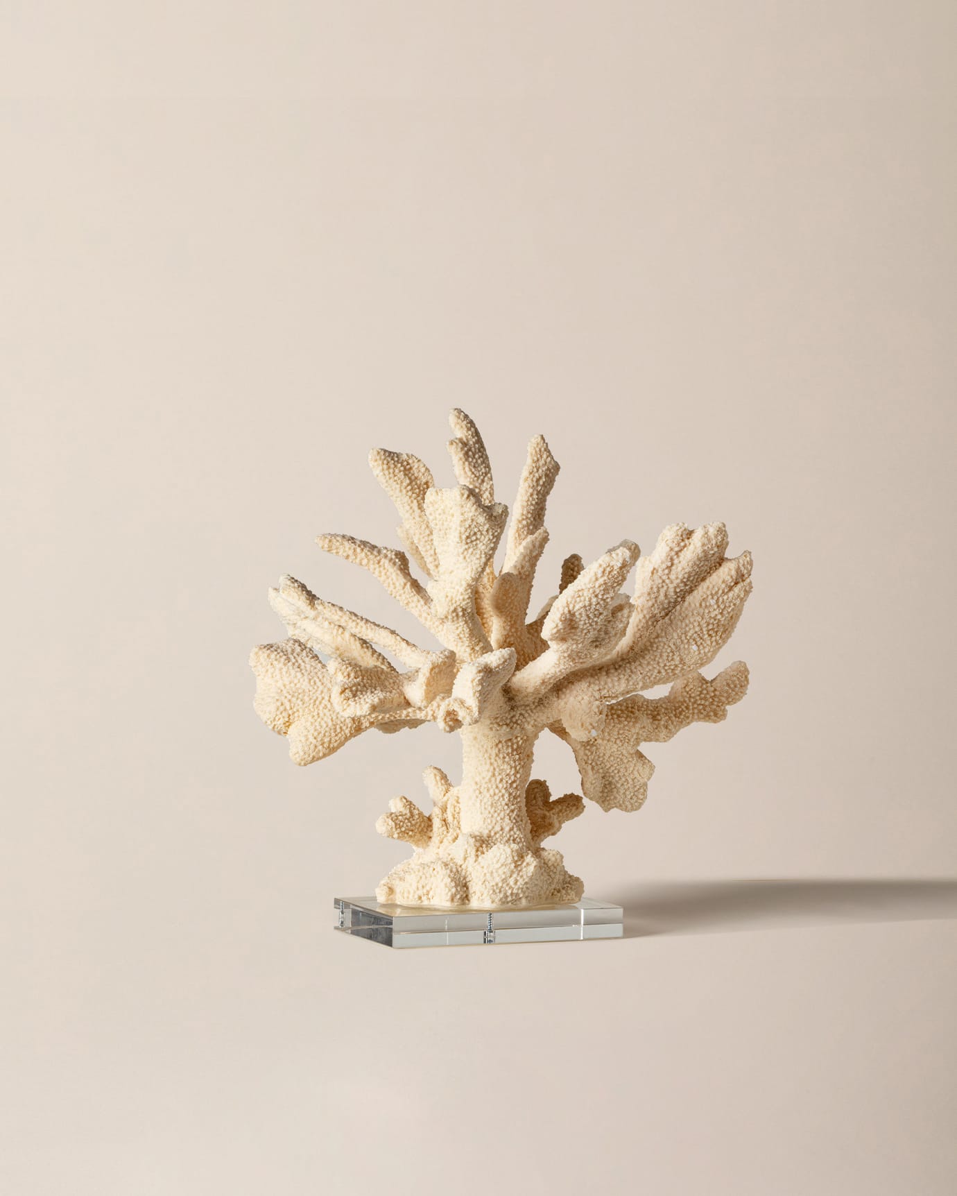 Elegant Resin Figurine - Beatrice Cream Accent Sculpture