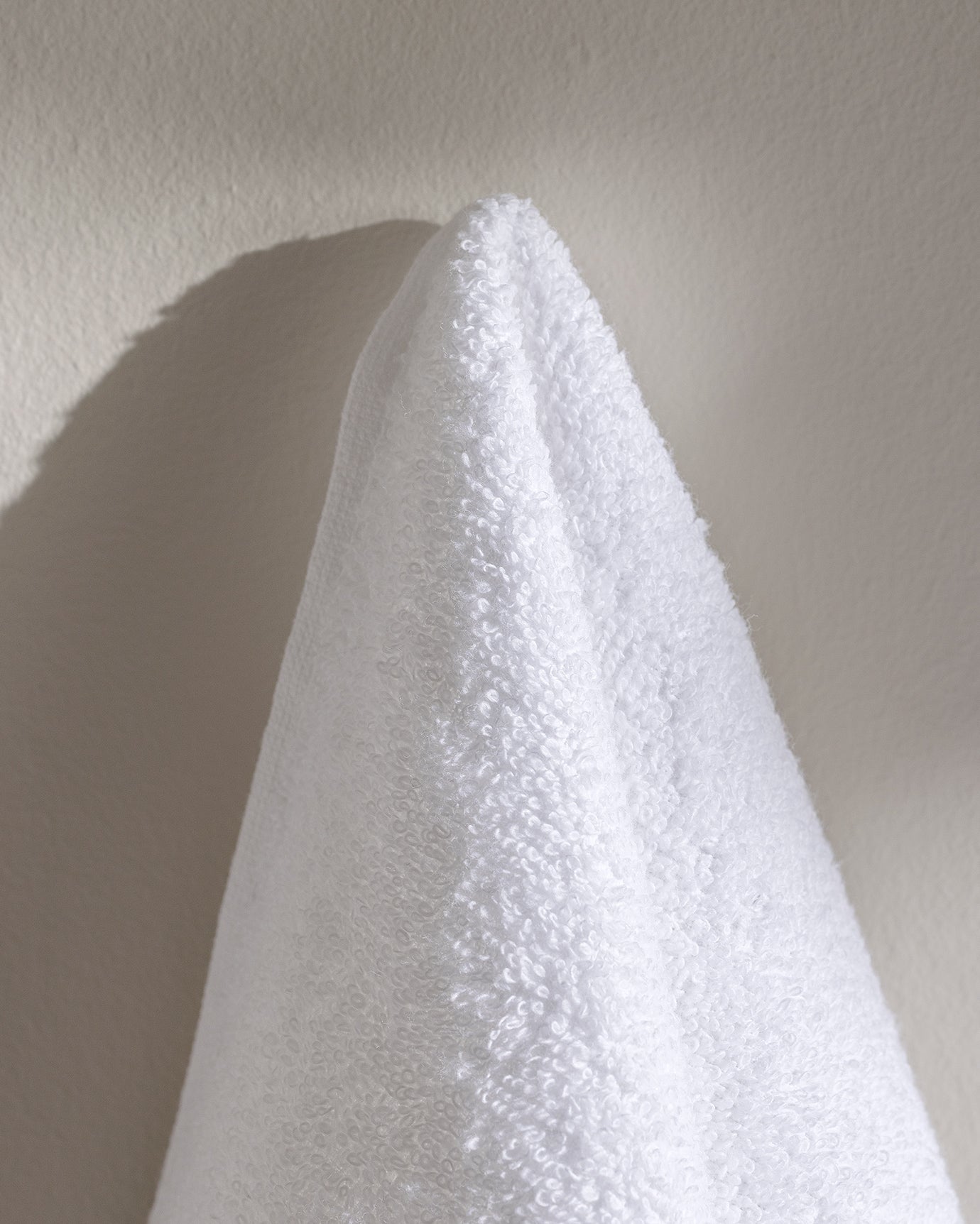 100% Cotton 2-Piece Hand Towel Set - Elegant Crochet Detail