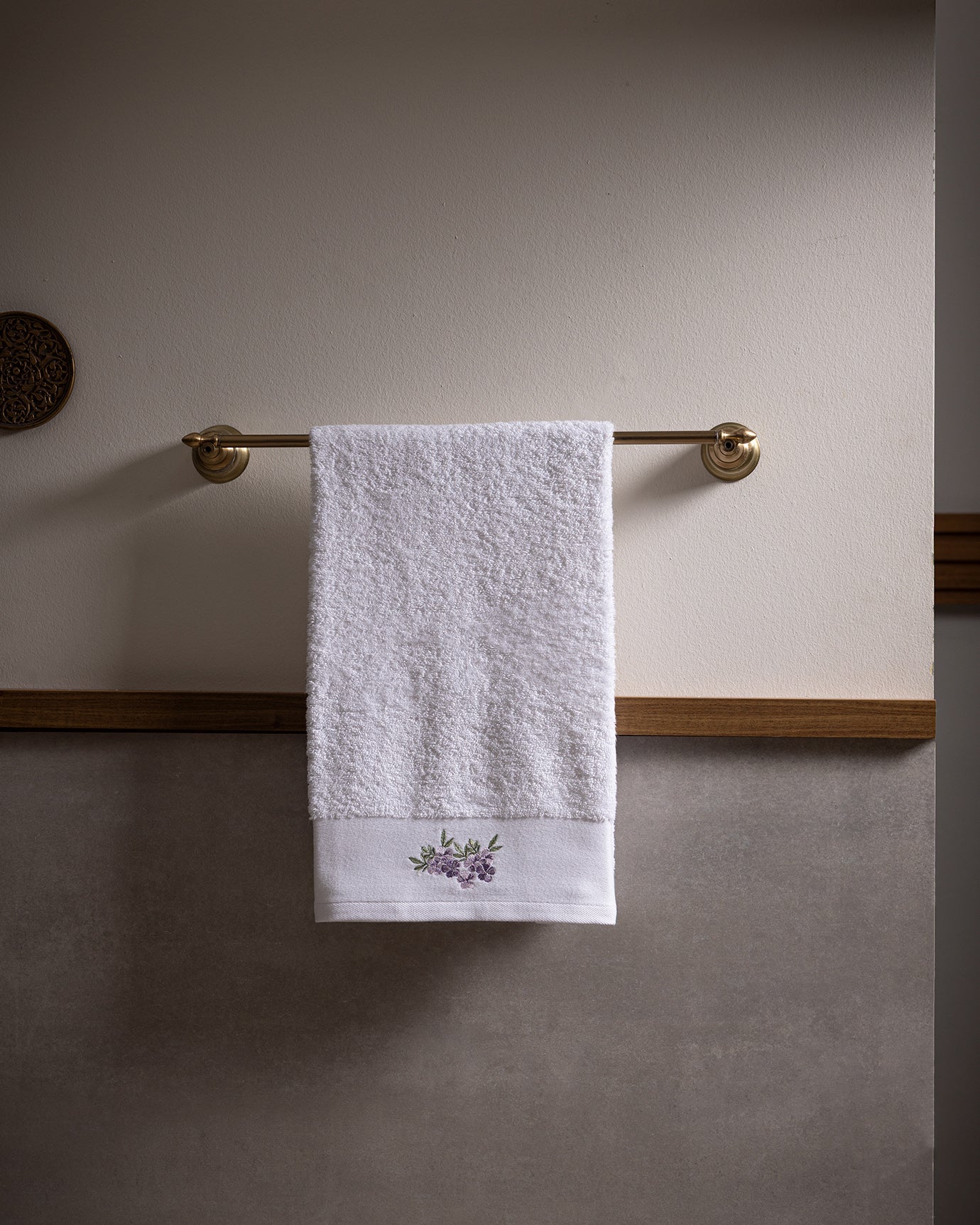 100% Cotton Fluffy Face Towel, Ultra Soft & Absorbent, White & Lilac