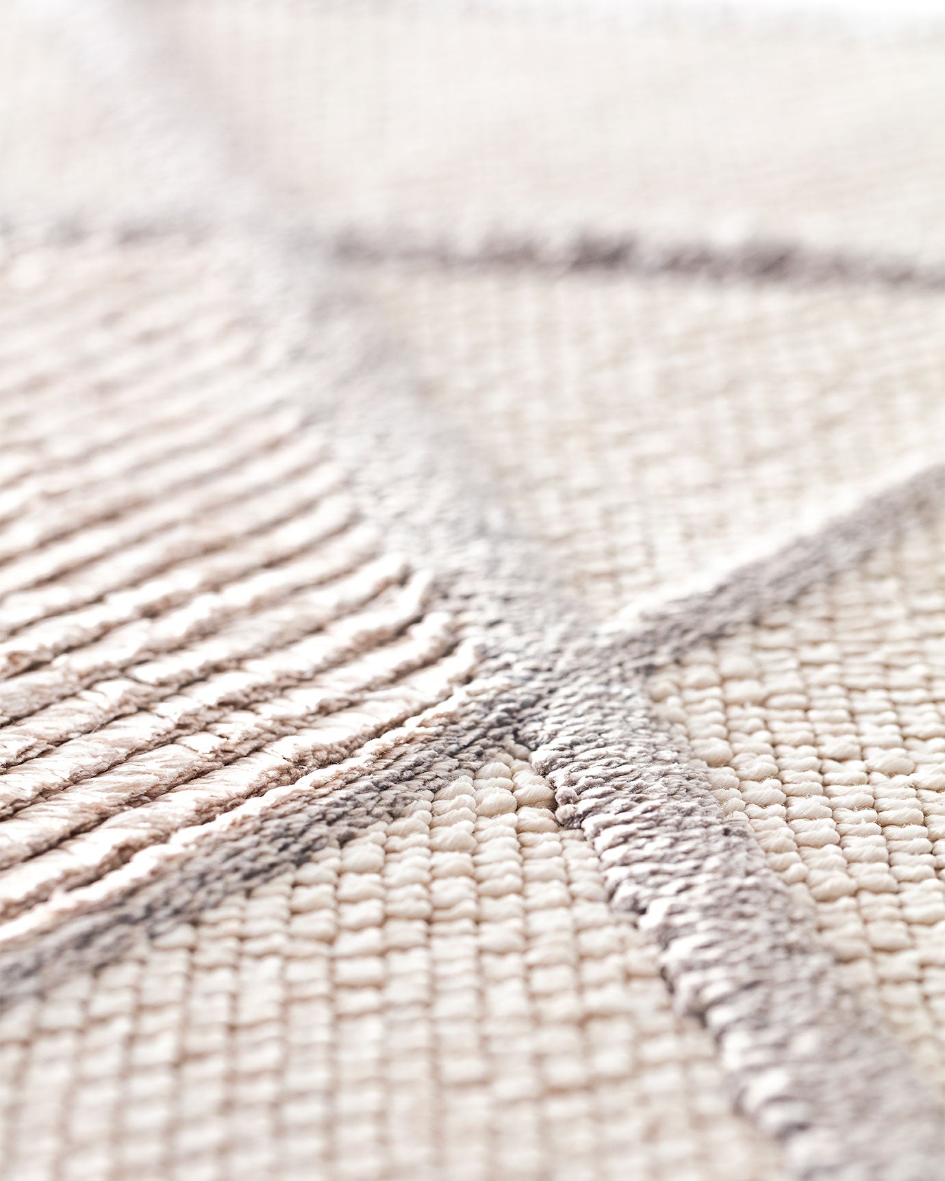 Soft Bone White Polyester Area Rug - 80x150 cm - Plush Shag Style
