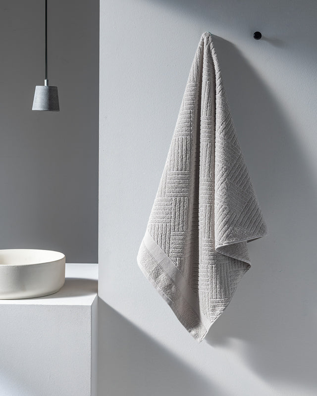 Etienne 100% Cotton Bath Towel - Ultra Soft & Absorbent Luxury