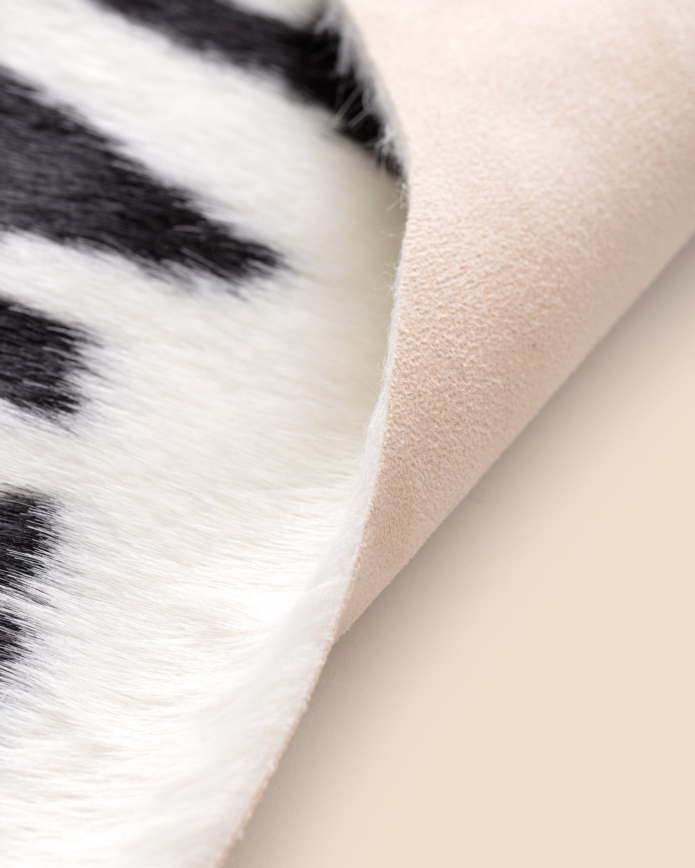 Polyester Throw Blanket - Modern Black & White Design