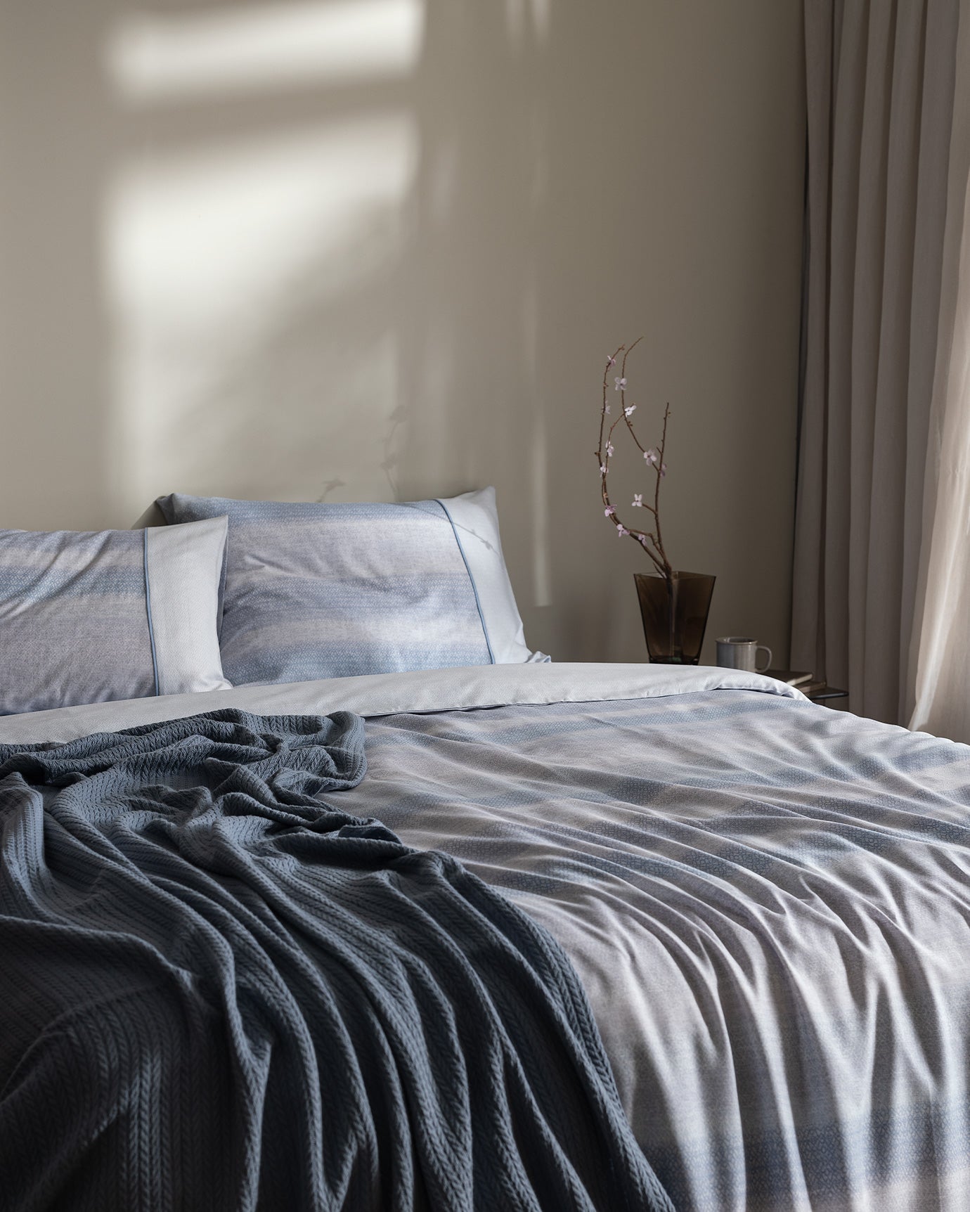 100% Cotton King Size Duvet Set - Soft Crepe Weave & Printed Design