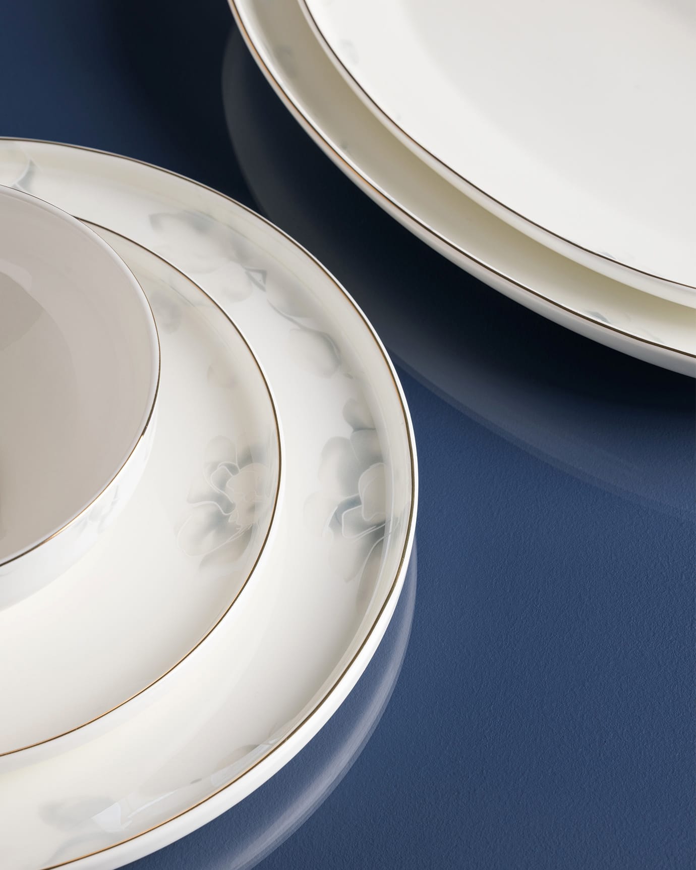 Fine Bone Porcelain 6-Person Dinner Set - White & Light Blue