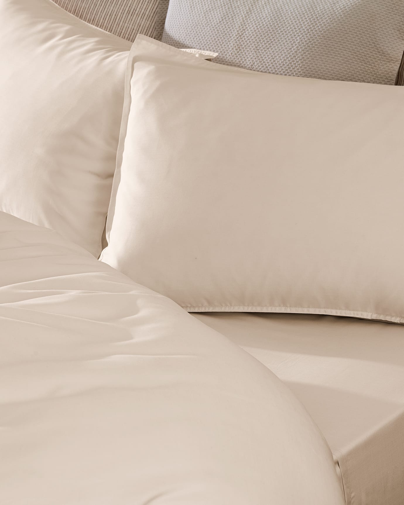 Tencel King Size Duvet Cover Set - Botanical Comfort & Gentle Touch